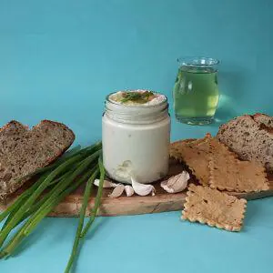 Cheese Spread (Savoury) - Garlic & Chives